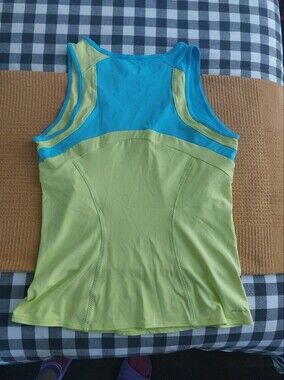 Women Soft Training Tank Top Size S-M Never Worn